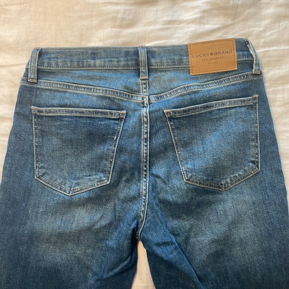 Lucky Brand Ava Skinny Jeans in Englehurst Fray Color Sz 8/29 Ankle - Picture 5 of 9